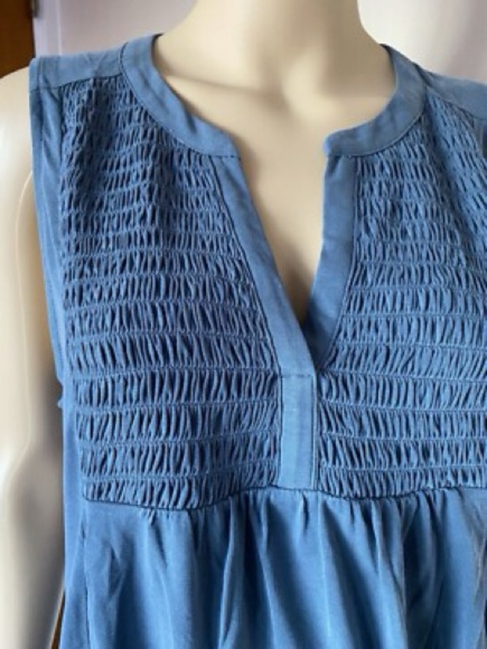 NWT Lucky Brand Dusty Blue Smocked Sleeveless V-Neck Tank small